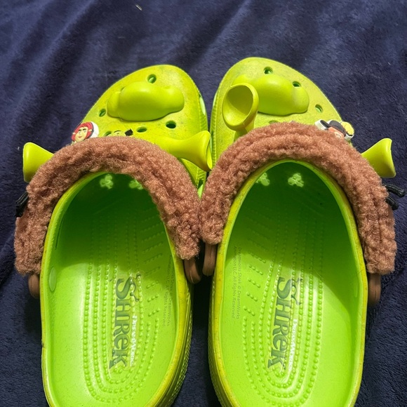 Shrek Crocs - Picture 2 of 3